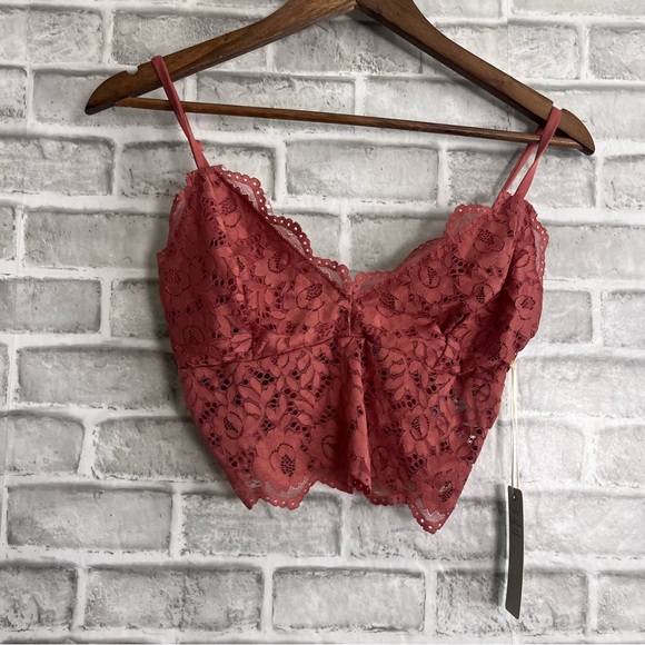 Iris Salmon Pink Lace Strappy Cropped Bralette Top NWT Medium Cami Tank - Picture 1 of 3